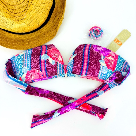 Gianni Bini Other - NEW Gianni Bini Purple Pink Blue Patterned Bikini top Size S